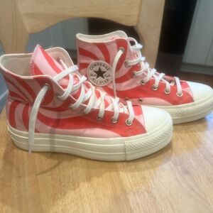 Converse women’s Chuck Taylor Lift Pink Swirl